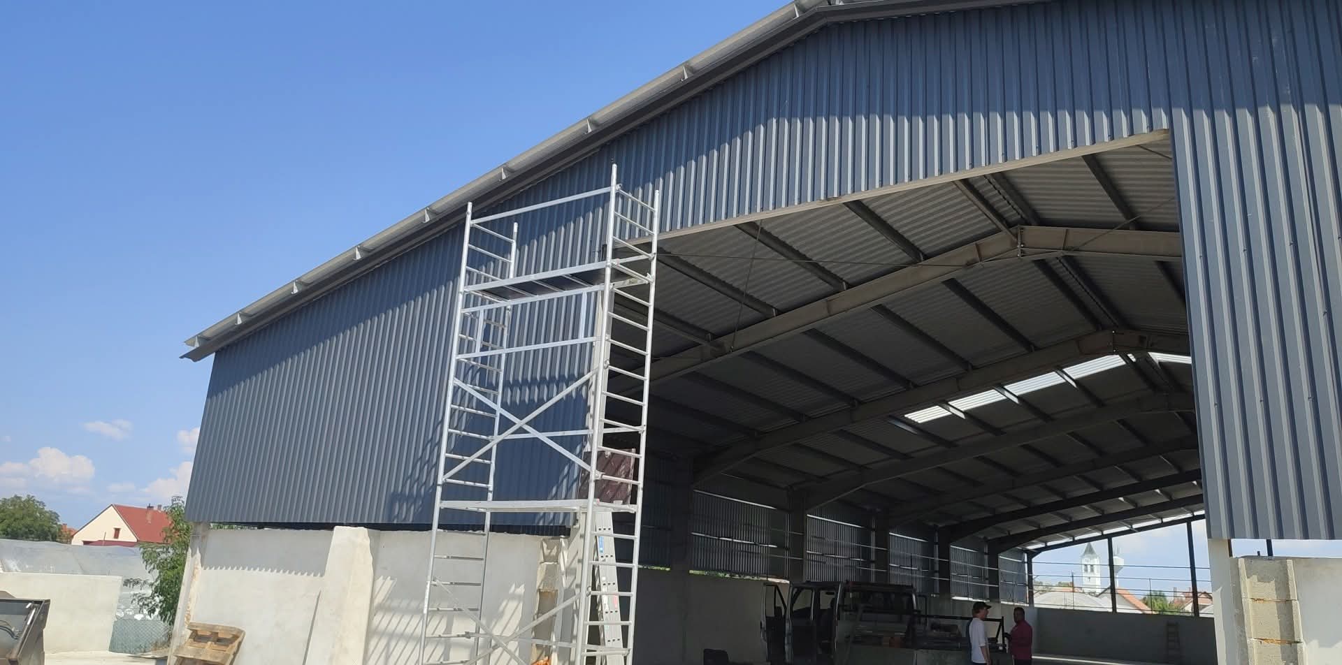 Csarnok panelezési munkák LGV Építők