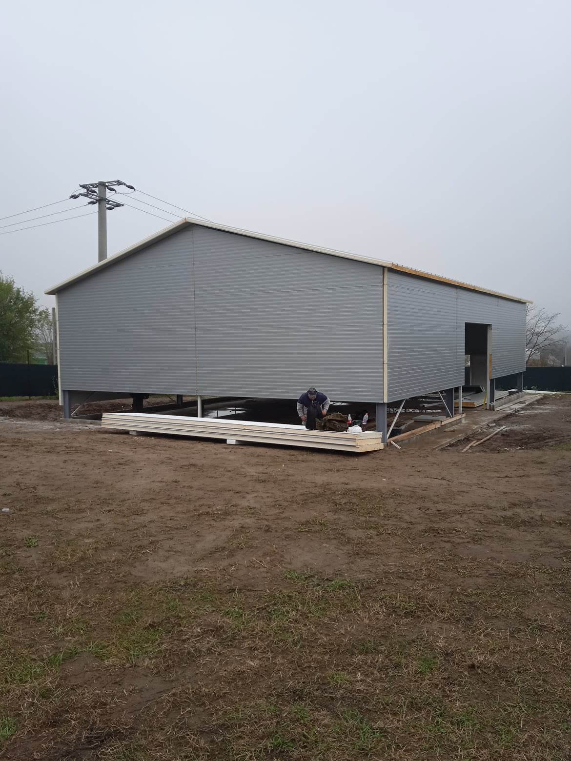 LGV ÉPÍTŐK csarnoképítés